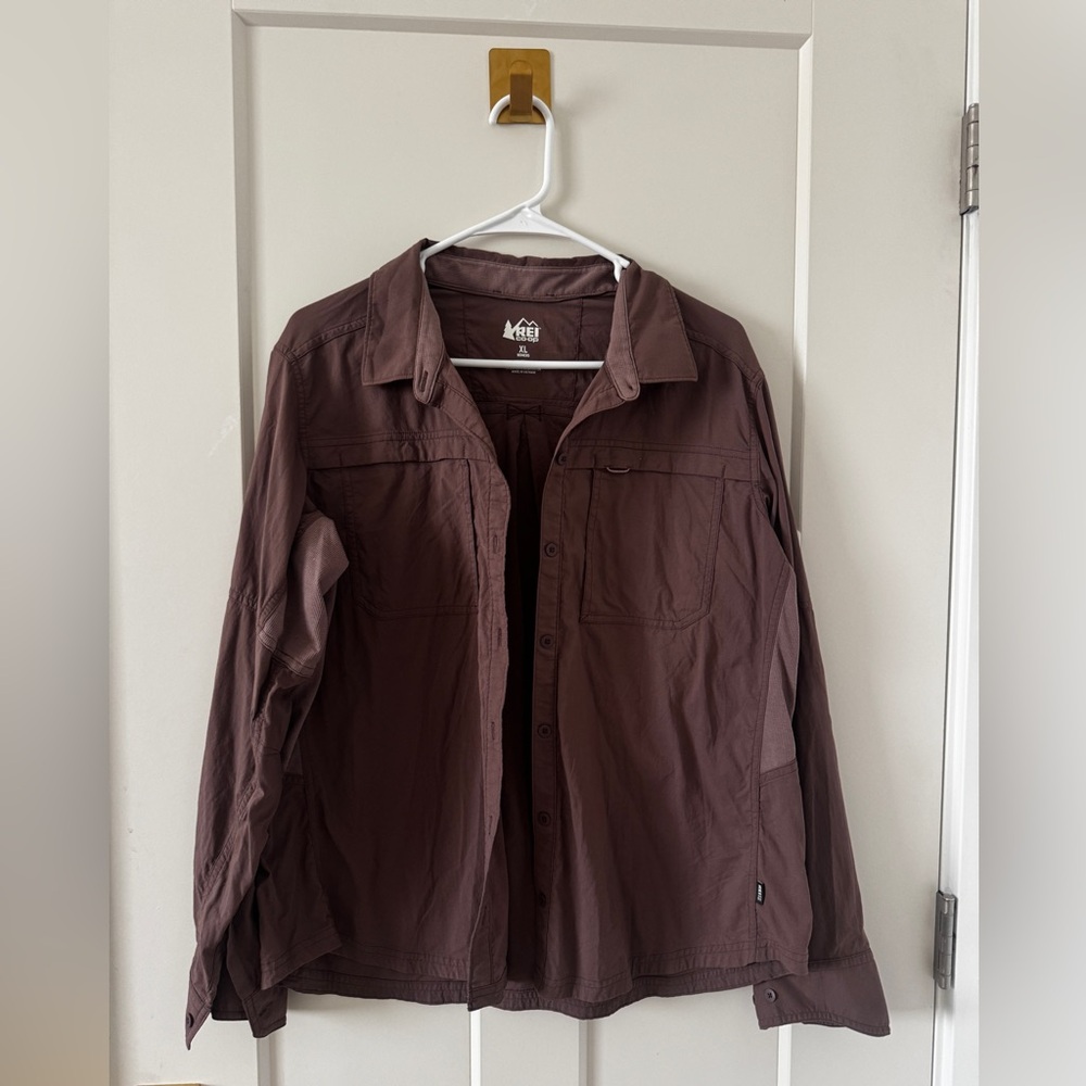 Women’s purple hiking shirt REI XL 94.5% nylon Sahara